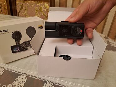 maşın üçün ses gücdəndiricilər: Salam, maşın üçün videoregistrator 2 kameralı və səs yazısı var