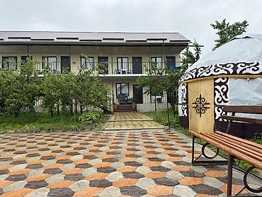 Гостевой номер с отдельным входом и балконом в небольшом двухэтажном — 4