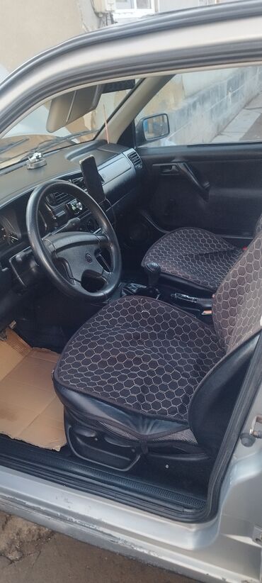 Volkswagen: Volkswagen Vento: 1992 г., Механика, Бензин, Седан — 7