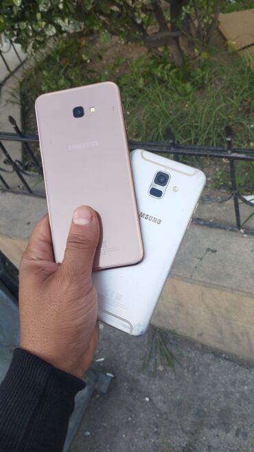 телефоны в бишкеке бу: Samsung Galaxy A6, цвет - Золотой, Битый