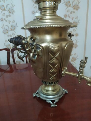 samavar satilir: Samovar, Voronsov qardaślari 19əsr.4.5litr.Tula şəhəriAz tapılan