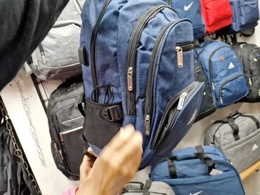 Sportske torbe i rančevi: Školske torbe ima nove modele samo 2300 din veličine 46x37 — 15