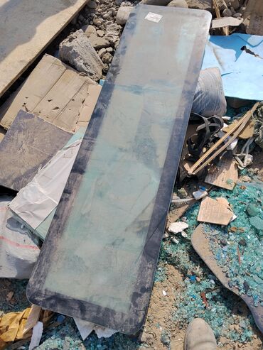 Стекла и комплектующие: Лобовой передний задний боковой различных размеров и форм — 11