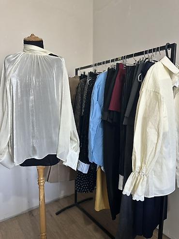 Блузка, Классическая модель, Атлас, В полоску, С воланами