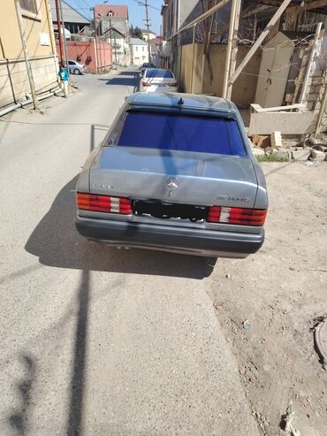 Mercedes-Benz 190 (W201): 2.3 l | 1993 il Sedan