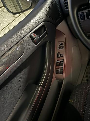Унаа: Toyota 4Runner: 2005 г., 0.4 - engine capacity л, Автомат, Бензин, Жол тандабас — 6