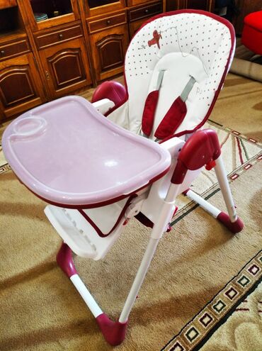 стул для кормления ребенка: Продаю стульчик для кормления ребенка. -Спинка кресла раскладывается в