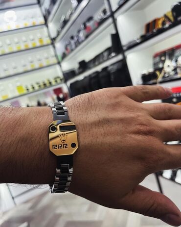 Bilərziklər: Bilərzik, Versace, Ünvandan götürmə — 5