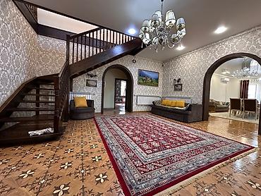 Долгосрочная аренда домов: 350 м², 7 комнат — 1