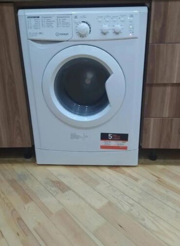 bakıda maşın ölüxanaları: Paltaryuyan maşın Indesit, 5 kq, Avtomat