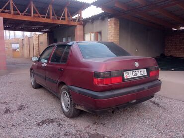 Volkswagen: Volkswagen Vento: 1992 г., 1.8 л, Механика, Бензин, Седан — 5