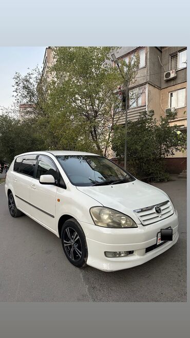 работа в оше продавец: Toyota Ipsum: 2001 г., 2.4 л, Автомат, Бензин