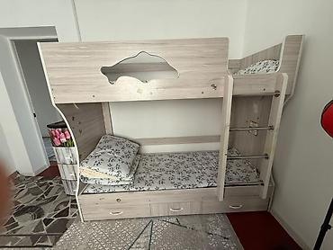 bunk bed: Детская гарнитура, Б/у, Для мальчика, цвет - Бежевый — 2