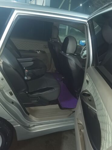 Mitsubishi: Mitsubishi Grandis: 2005 г., 2.4 л, Типтроник, Бензин, Минивэн at lalafo.kg — 6 Mitsubishi: Mitsubishi Grandis: 2005 г., 2.4 л, Типтроник, Бензин, Минивэн — 6