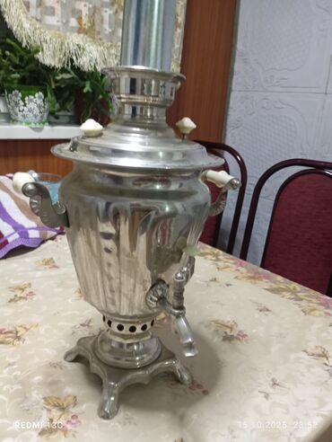 фарфоровую вазу: Самовар на дровах, почти новое, 2.5 литра, 5000 сом