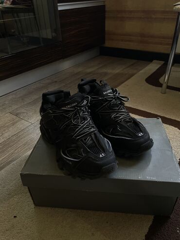 Кроссовки и спортивная обувь: Мужские кроссовки, 41, Balenciaga, Б/у, цвет - Черный, Самовывоз, Платная доставка