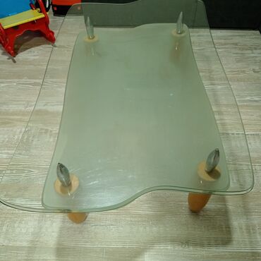 Desks and tables: Club tables, Rectangle, Glass, Used