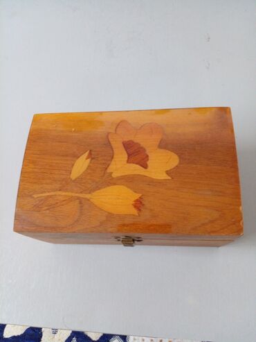 куплю деревянные ящики: Деревянная шкатулка с инкрустацией - Материал: дерево, крышка с