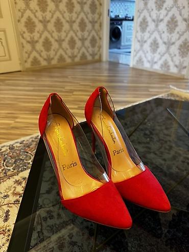 şəffaf ayaqqabilar: Qırmızı rəngli qadın stiletto tuflilər - Model: şüşə-effektli yan — 1