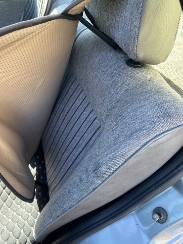 Volkswagen: Volkswagen Jetta: 1988 г., 1.8 л, Механика, Бензин — 9