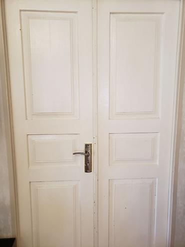 Ağ rəngli taxta otaq qapıları – klassik panel dizayn - Material lalafo.az -da Ağ rəngli taxta otaq qapıları – klassik panel dizayn - Material