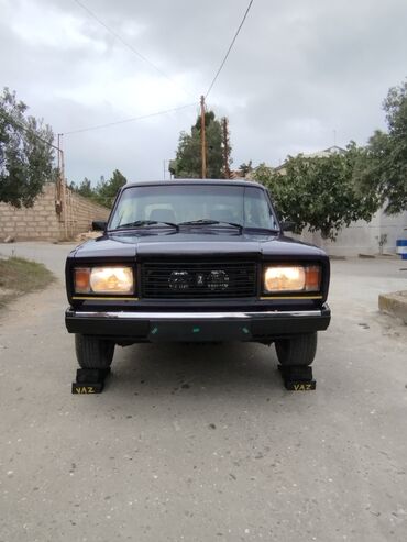 ваза стеклянная прозрачная высокая без узора: VAZ (LADA) 2107: 1.6 l | 2003 il 68000 km Sedan