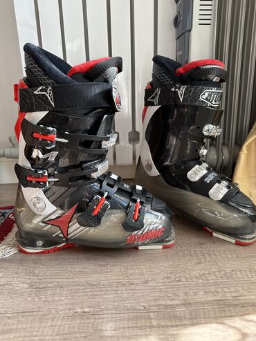 Лыжи: 1. Ботинки лыжные Atomic 40,5-41 европейского размера, по мондо