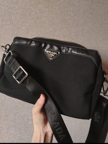 Köynək və bluzalar: Qadın köynəkləri və bluz kolleksiyası - Modellər: • Düz, klassik — 18