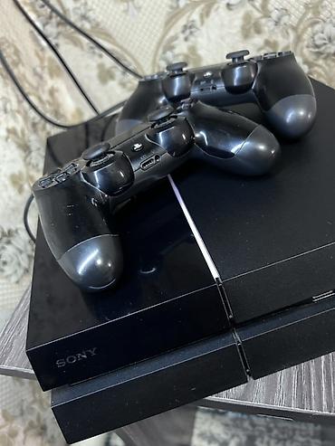 xbox one контроллер: Sony PlayStation 4 (оригинальная «fat» версия) с двумя беспроводными — 3