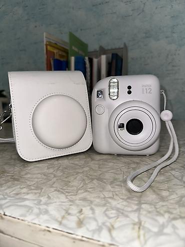 digital camera: Моментальная камера Fujifilm Instax Mini 12 (белая) с чехлом — 2