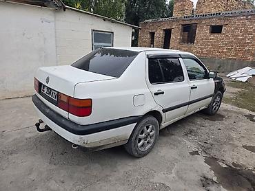 Volkswagen: Volkswagen Vento: 1995 г., Механика, Седан — 5