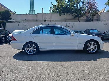 islenmis hyundai avtomobilleri satisi: Mercedes-Benz C 230: 2.3 l | 2005 il Sedan — 9
