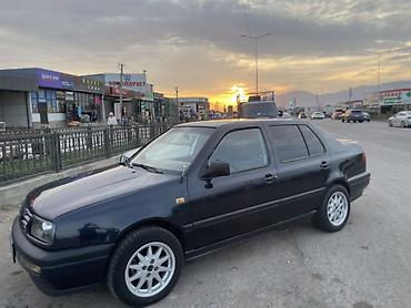 audi 90: Volkswagen Vento: 1993 г., 1.8 л, Механика, Бензин, Седан — 2