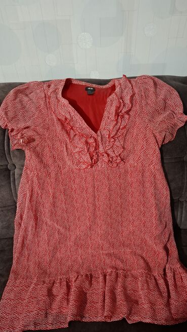 Повседневные платья: Набор женской одежды, 4 вещи: 1) Красное платье H&M в мелкий — 1