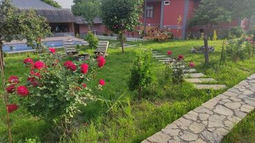 Günlük kirayə evlər: 180 kv. m, 3 otaqlı, Artezian quyusu, İnternet, Telefon — 13