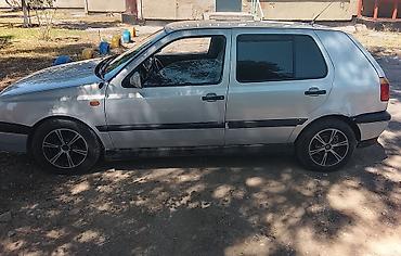 pasat b5: Volkswagen Golf: 1996 г., 1.8 л, Механика, Бензин, Хэтчбэк — 1
