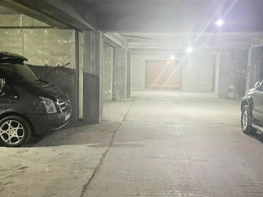 Kommersiya daşınmaz əmlakının satışı: 20 yanvar metrosu ərazisində, yeni tikili binanın altı, sahəsi 2000 m2 — 16