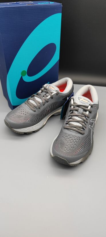 Кроссовки и спортивная обувь: Кроссовки, 37.5, 39, Asics, Новый, цвет - Серый, Самовывоз, Платная доставка