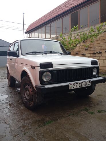 niva store: VAZ (LADA) 4x4 Niva: 1.7 l | 2012 il 145000 km Universal