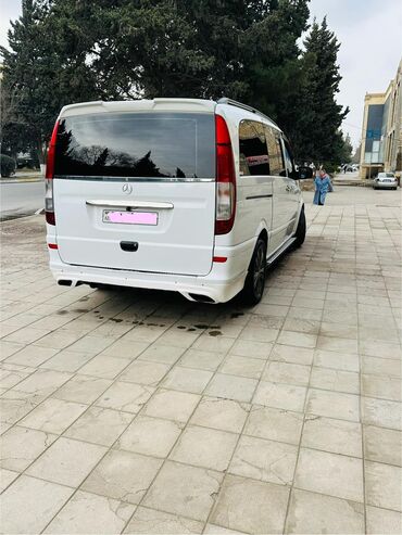 Mercedes-Benz: Mercedes-Benz Vito mikroavtobus - Kuzov: ağ rəng, qara kapot örtüyü — 11