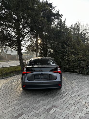 Toyota: Toyota Prius: 2019 г., 1.8 л, Вариатор, Гибрид, Седан — 3