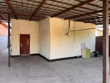 гараж тэц: Продаю дом в 10 мин.от центра,в районе старого толчка,70 КВ.мучасток