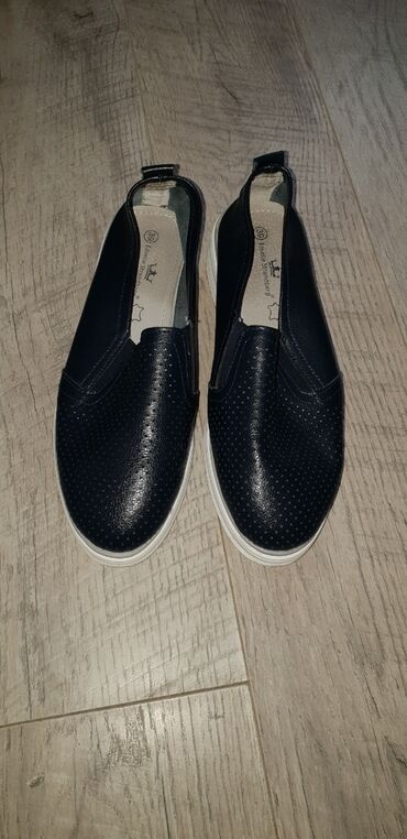 Oksfordice: Oksfordice, Emelie Strandberg, 39 — 4