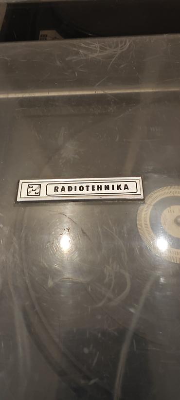 Виниловые пластинки: Два советских проигрывателя винила (компактные электрофоны со — 10