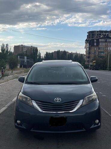 Toyota: Toyota Sienna: 2017 г., 3.5 л, Автомат, Бензин, Минивэн