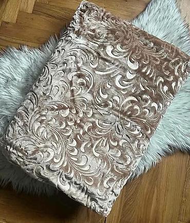 stolice i lezaljke za plazu: Singl i bracna ćebad Dimenzije-160*220 Cena-3800 din — 9