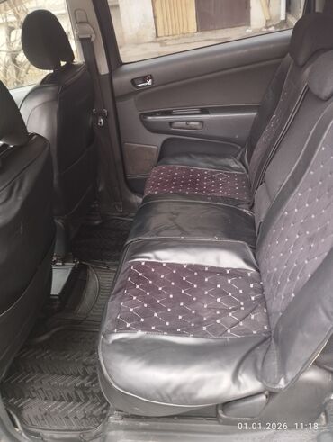 Toyota: Toyota WISH: 2003 г., Бензин, Универсал — 10