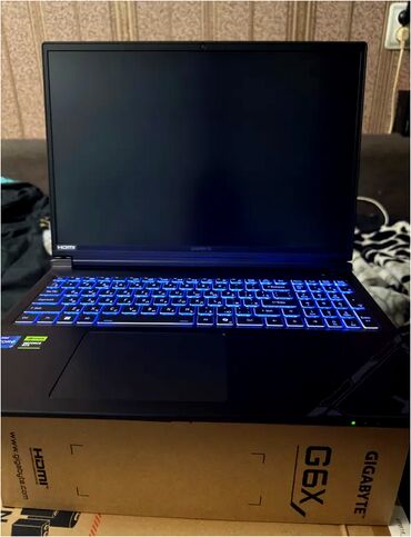işlənmiş notbuklar: Intel Core i7, 16 ГБ ОЗУ, 16 "