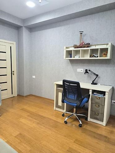 evler kiraye: İcarəyə verilir 3 otaqlı yeni tikili 104 m², Ağ şəhər q. Kateqoriya — 2