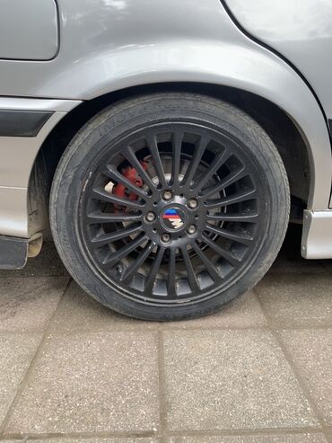 Колеса в сборе: Б/у Колесо BMW 225 / 45 / R 17, 5 Болтов